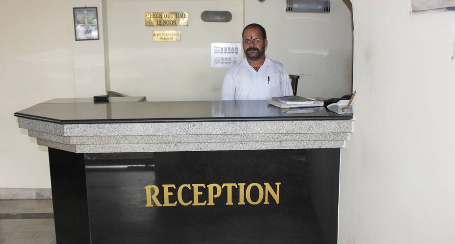 Hotel Him Palace, Dehradun 3